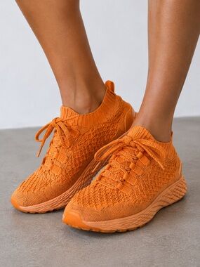 NOBULL Diamond Knit Runner orange women’s size 7.5